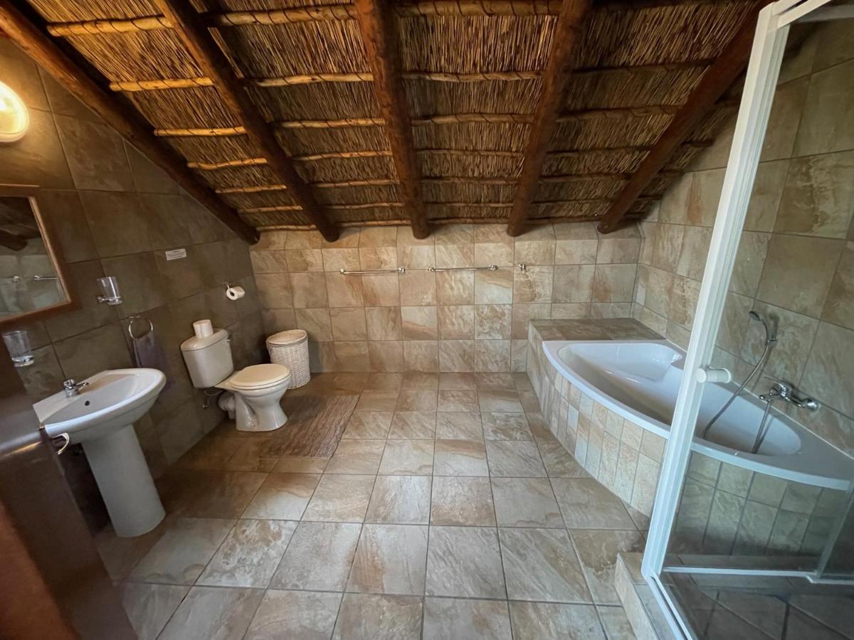 Nghala Self-Catering Holiday Home Марлот-Парк Экстерьер фото