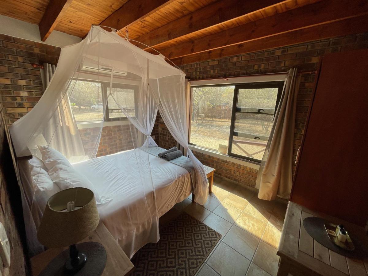 Nghala Self-Catering Holiday Home Марлот-Парк Экстерьер фото