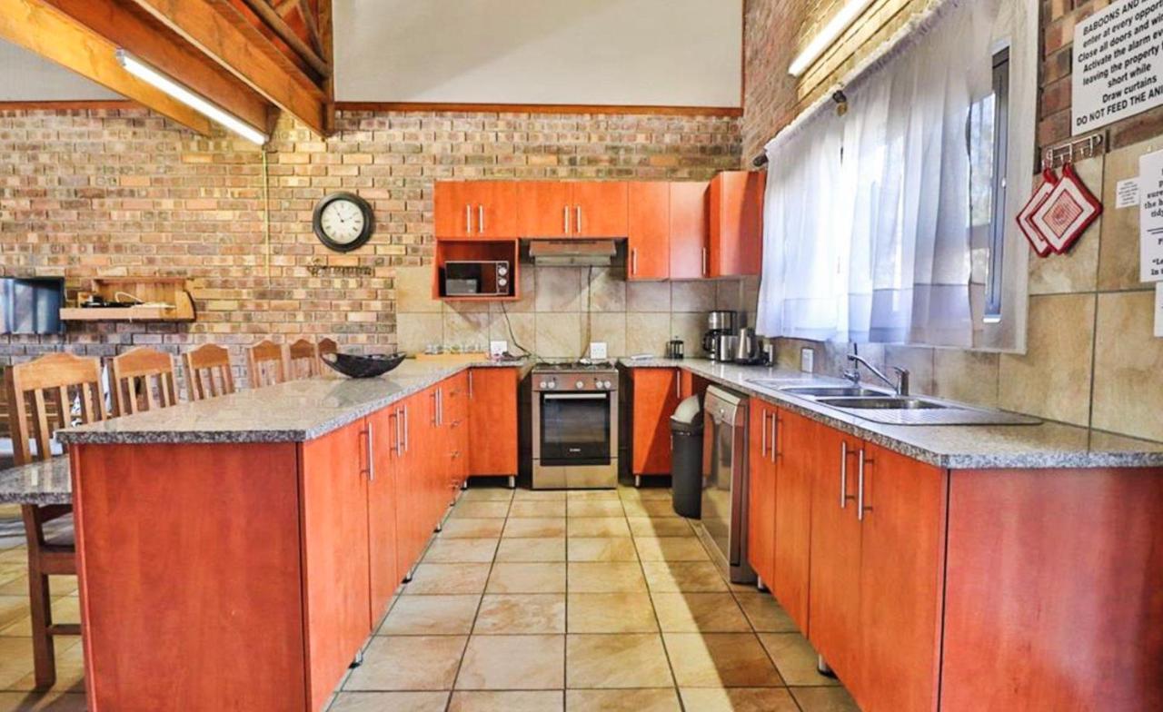 Nghala Self-Catering Holiday Home Марлот-Парк Экстерьер фото