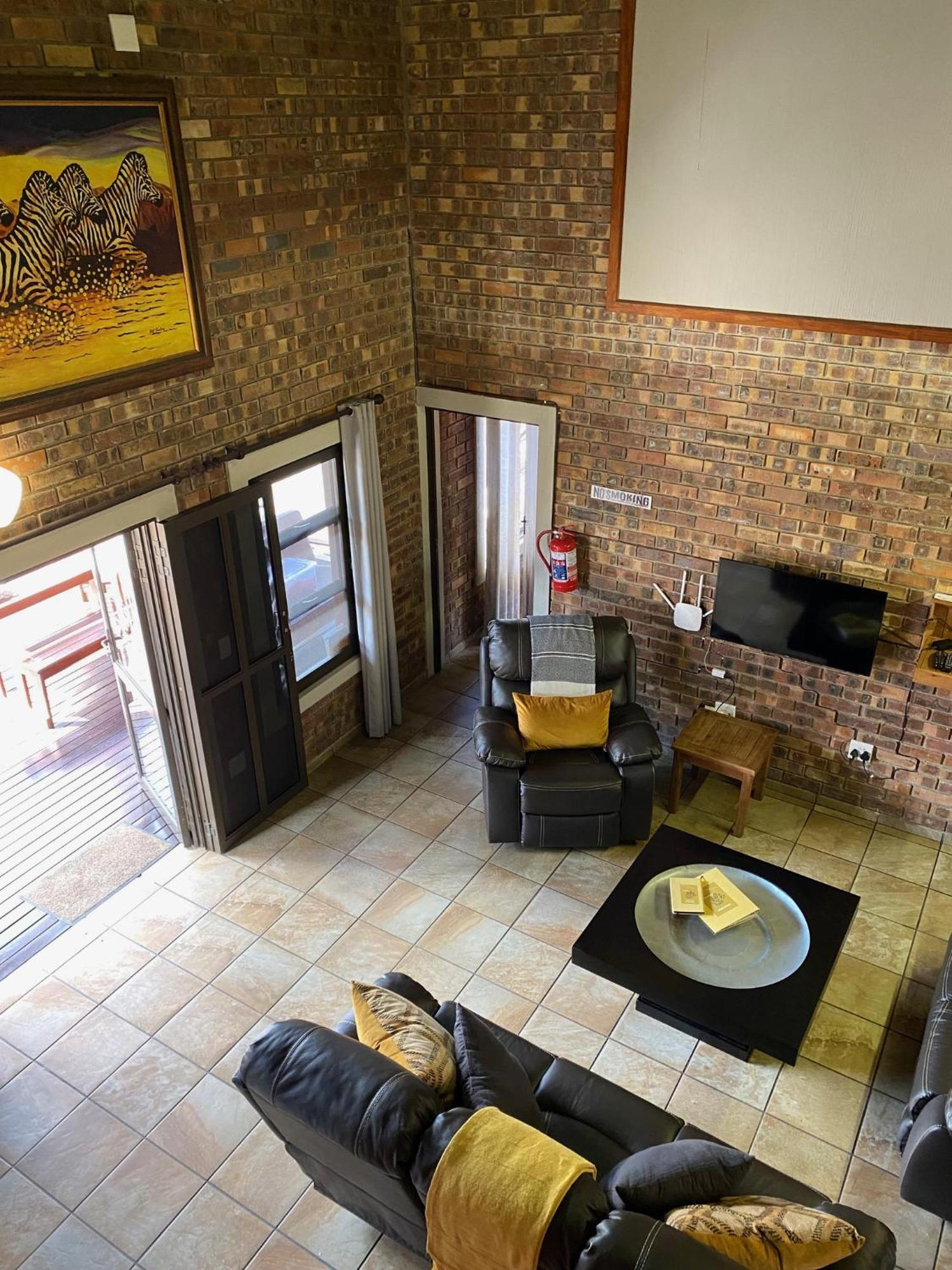 Nghala Self-Catering Holiday Home Марлот-Парк Экстерьер фото